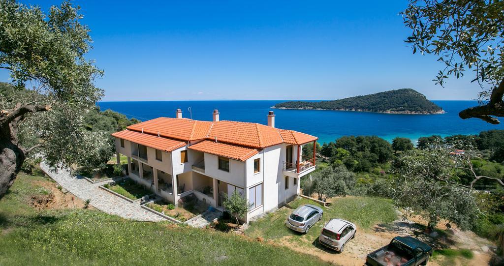 Aphrodite Villas Koinira Extérieur photo