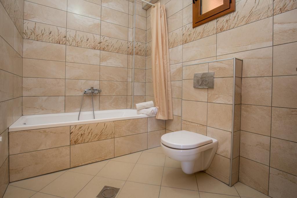 Aphrodite Villas Koinira Extérieur photo