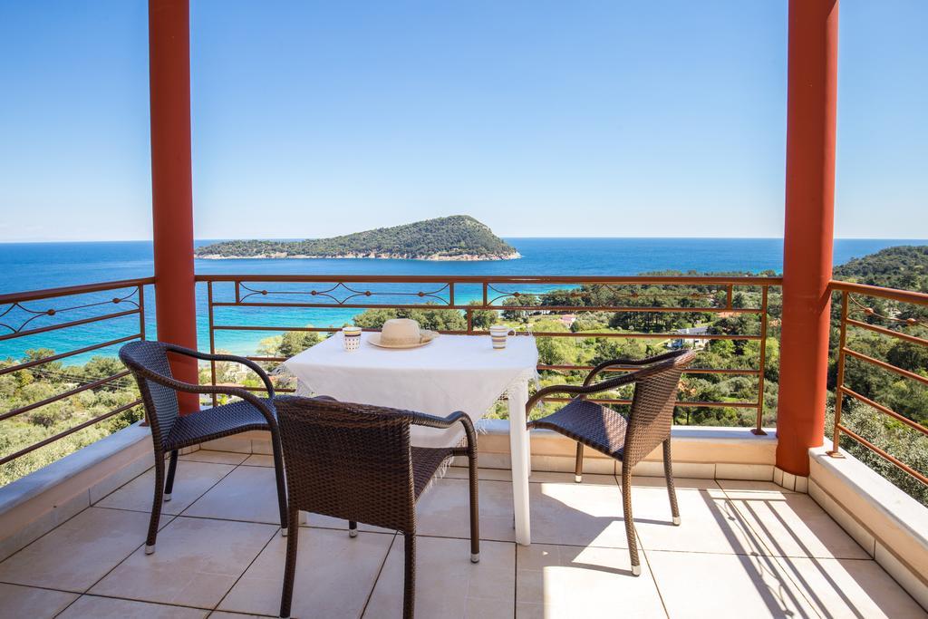 Aphrodite Villas Koinira Extérieur photo