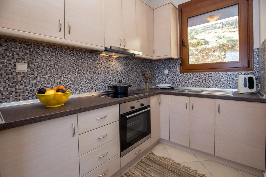 Aphrodite Villas Koinira Extérieur photo