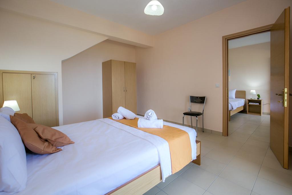 Aphrodite Villas Koinira Extérieur photo