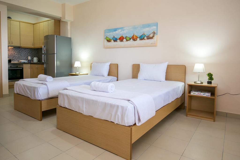 Aphrodite Villas Koinira Extérieur photo