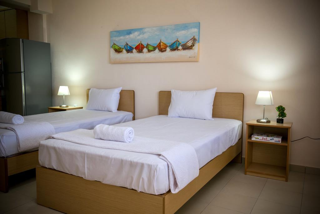 Aphrodite Villas Koinira Extérieur photo