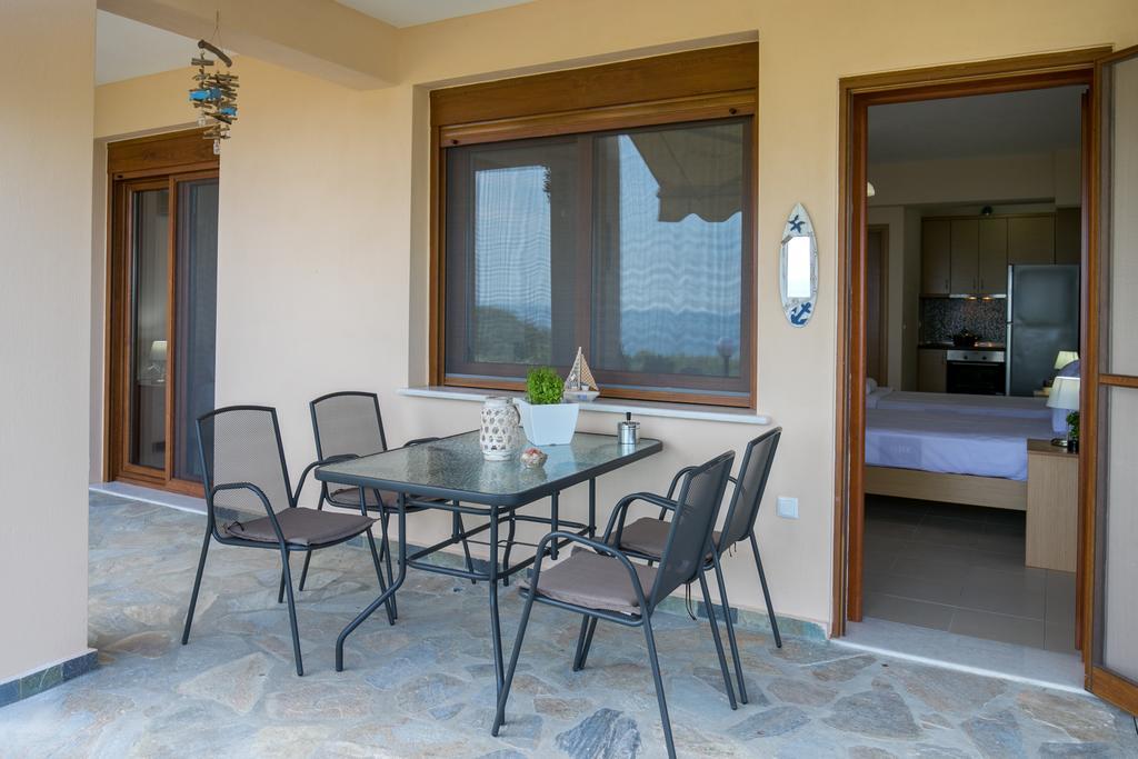 Aphrodite Villas Koinira Extérieur photo