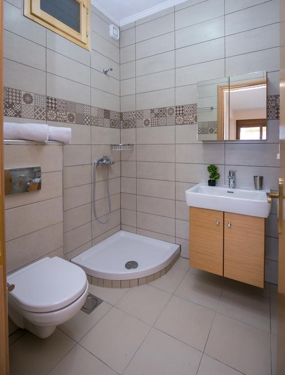 Aphrodite Villas Koinira Extérieur photo